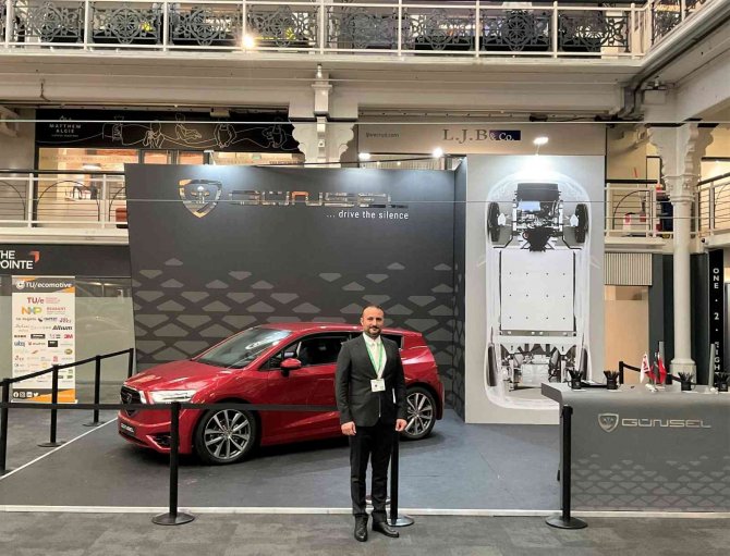 Günsel, Londra’da Dünya İle Buluştu