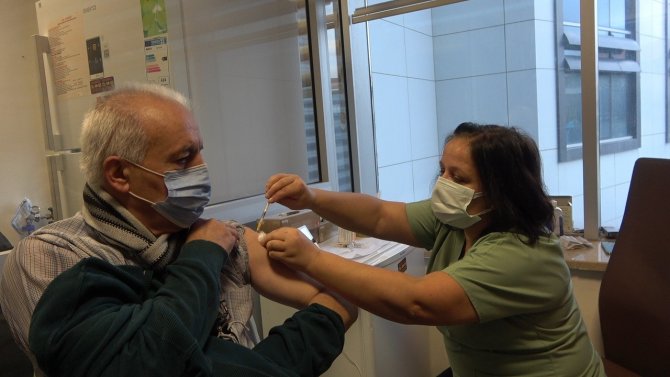 Kırklareli’nde Hatırlatma Dozu Yoğunluğu