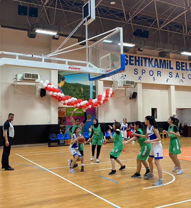 Sanko Okulları Genç Kızlar Basketbol Takımı İ̇l Birincisi Oldu