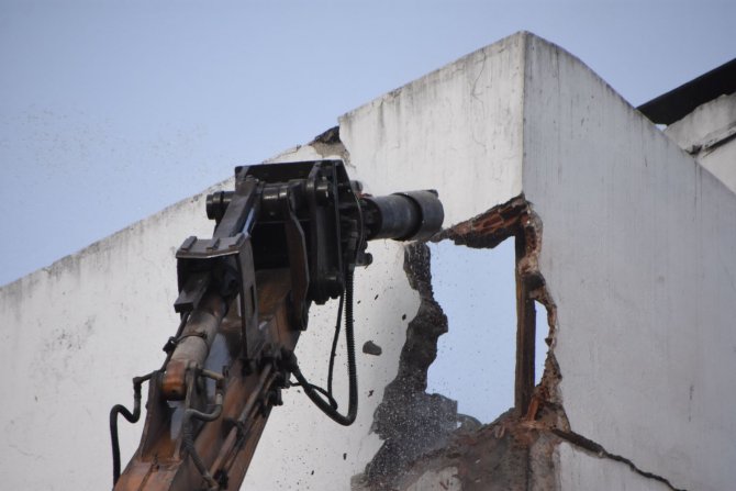 48 Yıllık Sinop Belediyesi Binası Yıkılıyor
