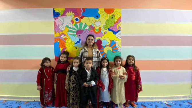 Şırnaklı Minikler Yerli Malı Haftası’nı Yöresel Elbiselerle Kutladı