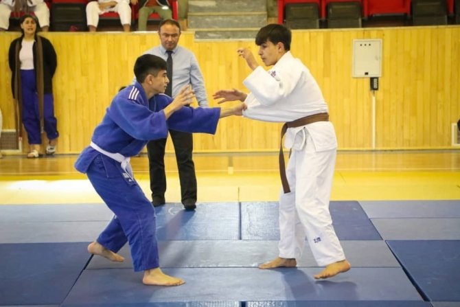 Sporcular Madalya İle Ödüllendirildi