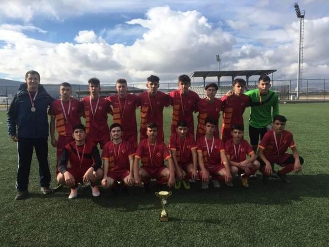 Okul Sporlarında İ̇hsaniye Anadolu Lisesi’nin Büyük Başarısı