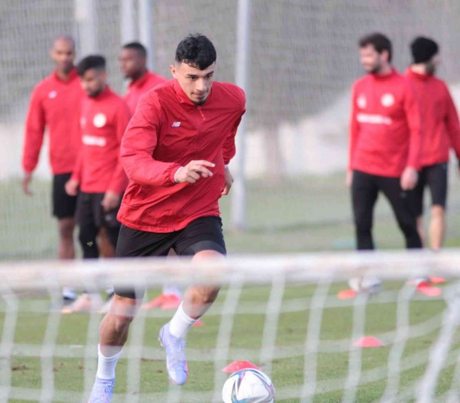 Ft Antalyaspor İle İ̇h Konyaspor 47.randevuda
