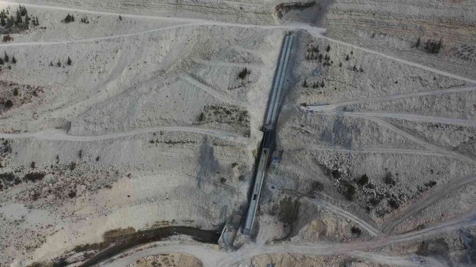 Aksıfat Barajı’nda Sona Gelindi