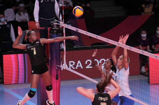 Fıvb Kadınlar Dünya Kulüpler Şampiyonası: Minas Tenis Clube: 0 - Vakıfbank: 3