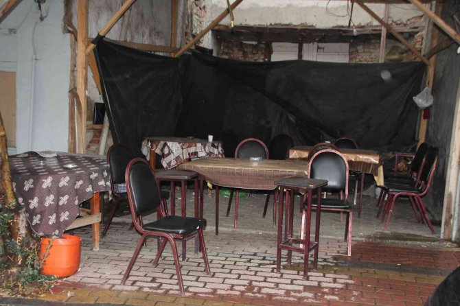 Vaka Sayısı Artınca Köydeki Tüm Kahveleri Kapattı