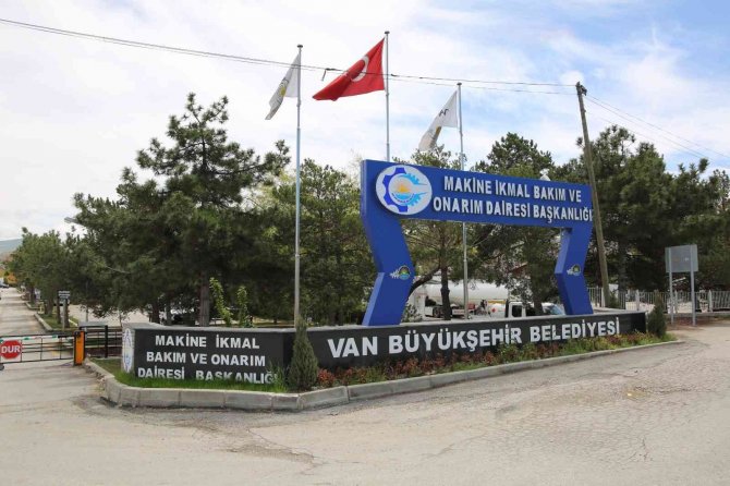 Van Büyükşehir Belediyesi Atölyelerinde 6 Bin 700 Bakım Ve Onarım İşi Yaptı