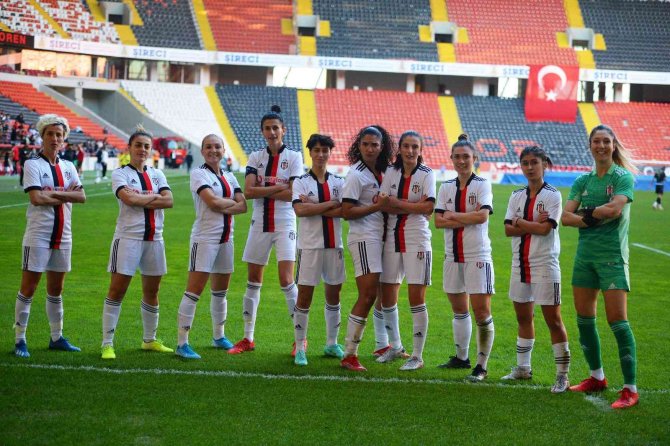 Vodafone’dan Beşiktaş Kadın Futbol Takımı’na Destek Mesajı