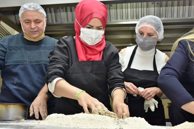 Kadın Polisler, Şeflerle Bekmek Yaptı