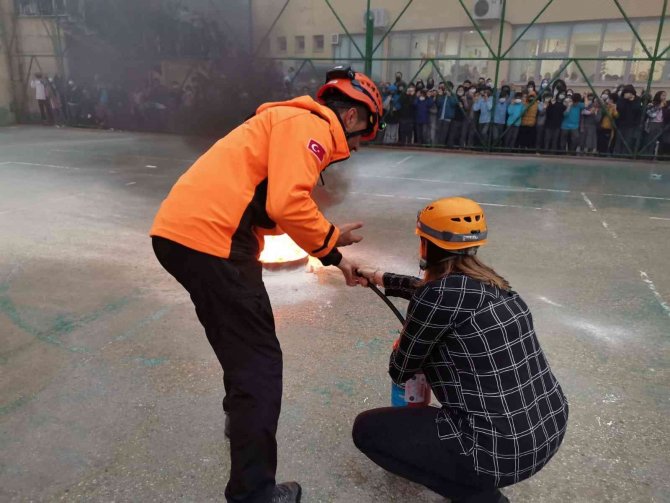 Yıldırım’da Okullarda Afet Eğitimi