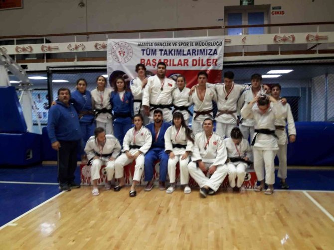 Yunusmereli Judocular 18 Madalyayla Ankara Biletini Aldı