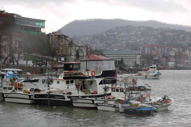 Batı Karadeniz’de Kuvvetli Rüzgar