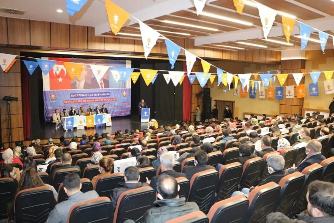Ak Parti Kayapınar İlçe Danışma Meclisi Toplantısını Gerçekleştirdi