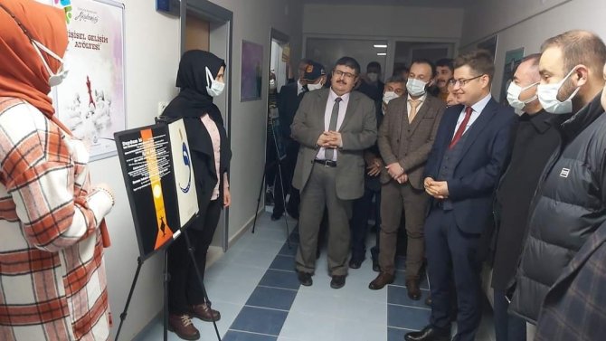 Şuhut’ta "Fotoyorum Afiş Sergisi"