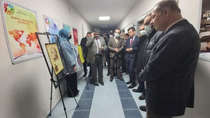 Şuhut’ta "Fotoyorum Afiş Sergisi"