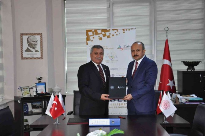 Altıntaş’a Yapılacak Kültür Evi Proje Sözleşmesi İmzalandı