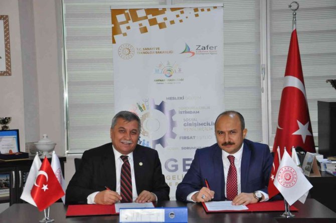 Altıntaş’a Yapılacak Kültür Evi Proje Sözleşmesi İmzalandı