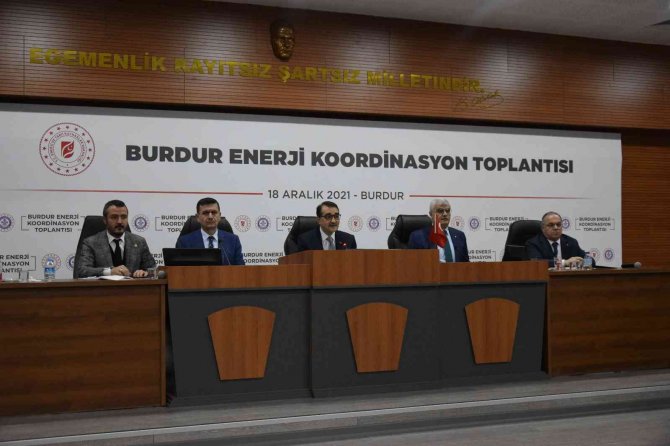 Bakan Dönmez: “Çiftçilerin Yenilenebilir Enerji Kaynaklarını Kullanması İçin Eksiklikler Tamamlandı”