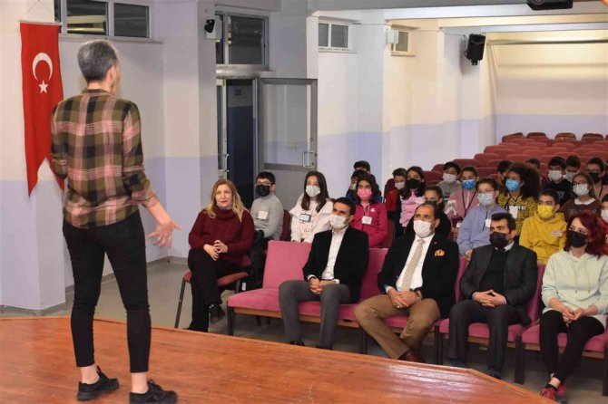 Erzincan’da "Ritimli Masallar" Projesine Devam Ediliyor