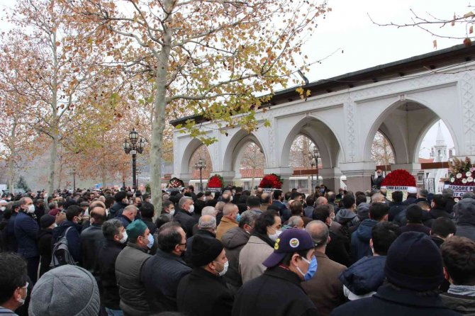 Eski Başbakan Yardımcısı Emrullah İ̇şler’in Babası Son Yolculuğuna Uğurlandı