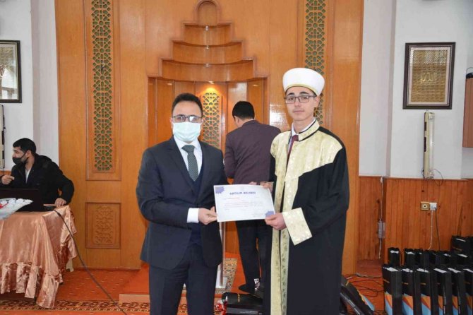 Gediz’de "Genç Hatipler Minberde Hutbe Okuma Yarışması"