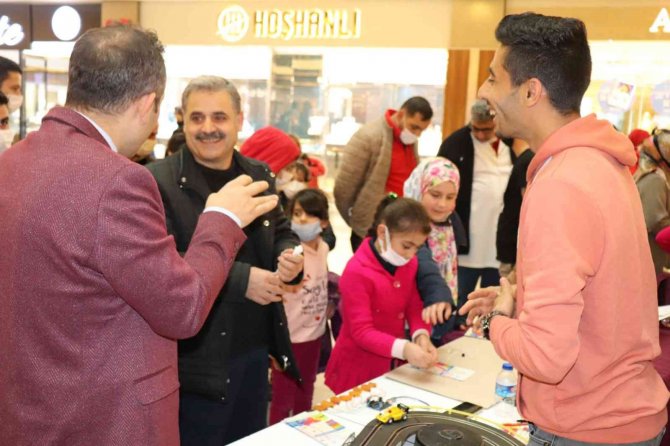 Gençler Hünerlerini Sergiledi