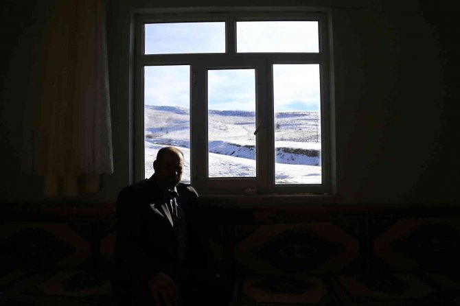 Çay İçmeye Doymuyor