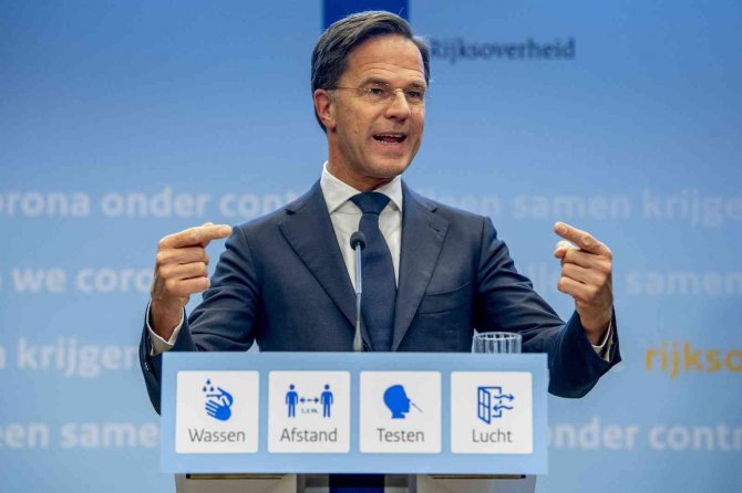 Hollanda Yılbaşı Öncesi Kapanmaya Gitti