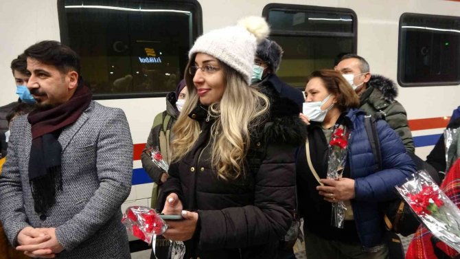 Doğu Ekspres’ine Soğuk Sivas’ta Sıcak Karşılama