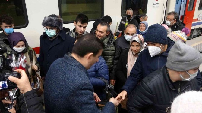 Doğu Ekspres’ine Soğuk Sivas’ta Sıcak Karşılama
