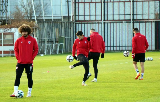 Fuat Çapa: "İ̇stanbulspor Ve Tuzlaspor Maçları Bize İlk Devrenin Resmini Gösterecek"