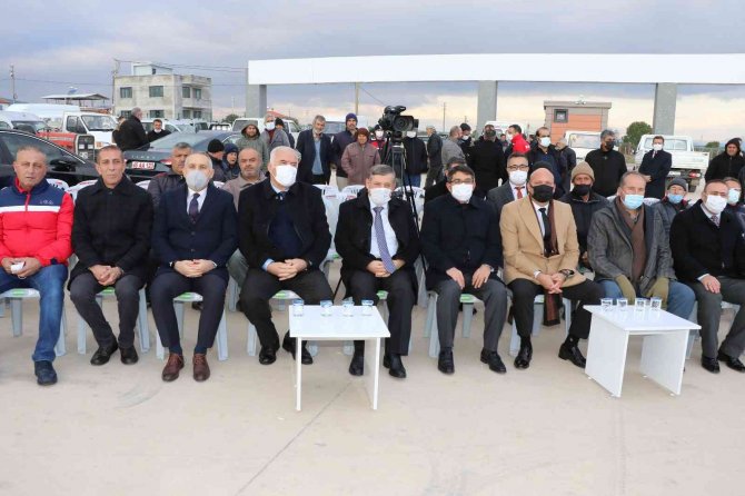 Şehzadeler’de Üreticilere Meyve Fidanı Dağıtıldı