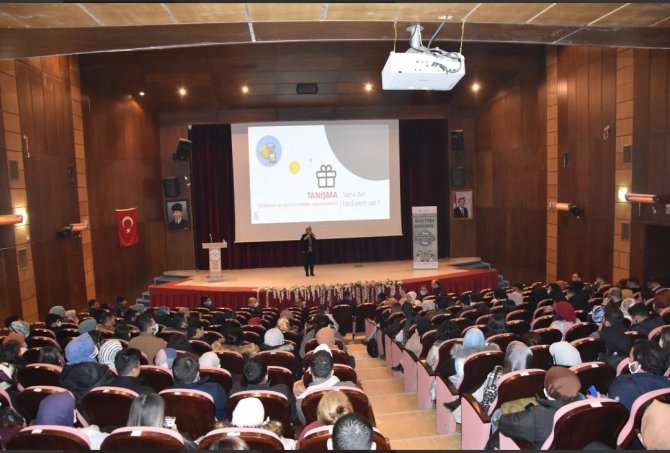 Öğretmenlere "Öğreneni Güçlendirme" Konulu Konferans Verildi