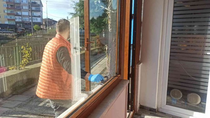 Balıkçıdan Yardım Kutusu Çalındı