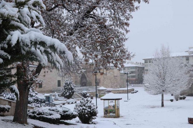 Sivas’ta 40 Köy Yolu Ulaşıma Kapandı