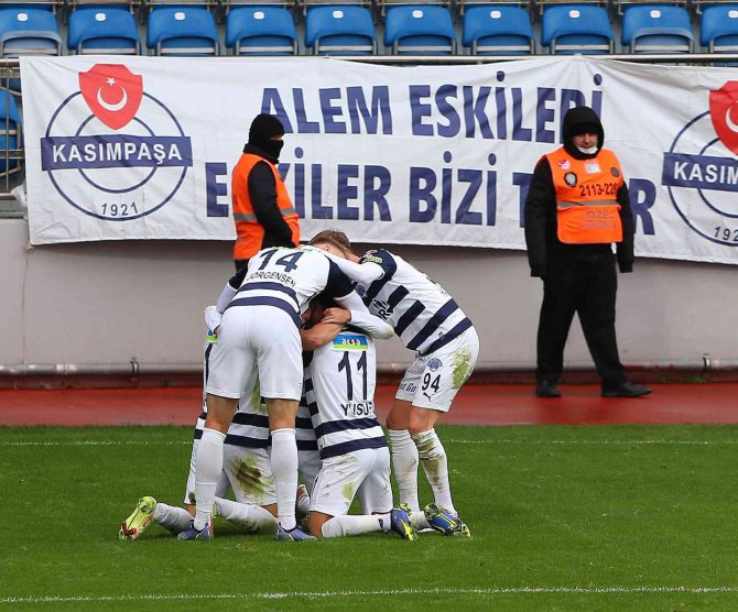 Spor Toto Süper Lig: Kasımpaşa: 1 - Sivasspor: 0 (İ̇lk Yarı)