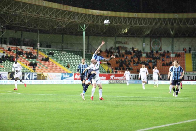 Süper Lig: Alanyaspor: 1 - Adana Demirspor: 2 (İ̇lk Yarı)
