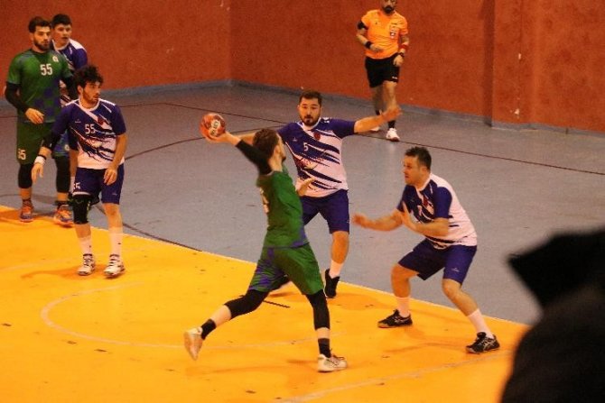 Rizeli Hentbolcular İlk Maçta Amasya’dan Galip Ayrıldı