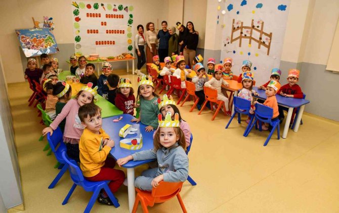 Yüzlerce Çocuk Yerli Malı Haftası’nı Kutladı