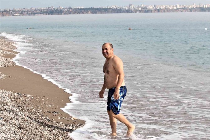 Türkiye Kar Beklerken Antalya’da Yaz Günlerini Aratmayan Görüntüler