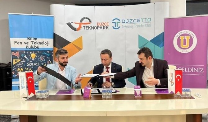 Uğur Okulları Düzce Kampüsü Öğrencileri Geleceğe Teknoloji İle Hazırlayacak