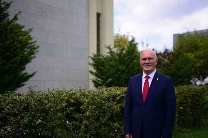 Uşak Üniversitesi, En Yeşil Üniversiteler Arasına Girdi