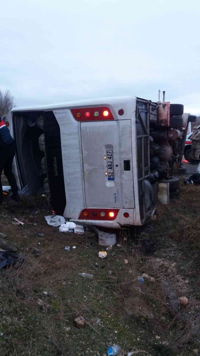 Amasya’da Tur Midibüsü Devrildi: Yaralılar Var