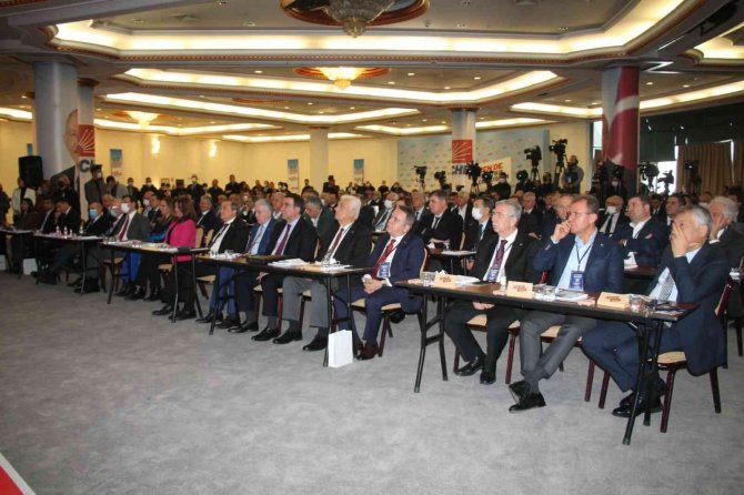 Aras, Chp Çalıştayına Katıldı