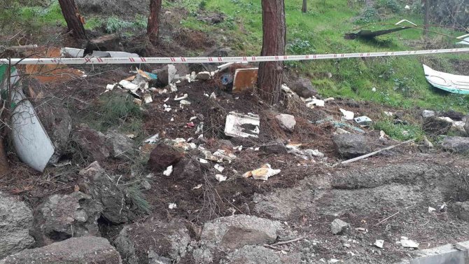 Osmancık Kalesi’nden Düşen Kaya Parçaları Korkuttu