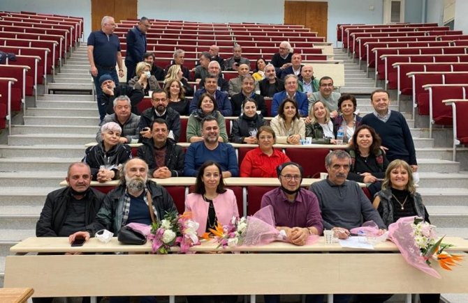 Hekimler 30 Yıl Sonra Aynı Sırada Buluştu