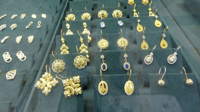 Yatırımcılara Altın Tavsiye