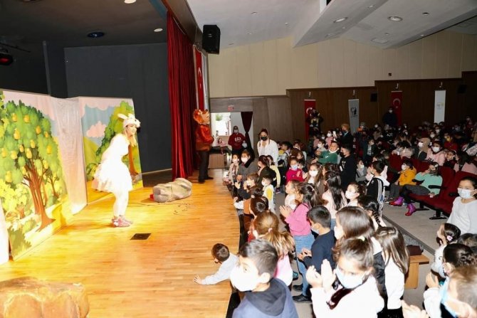 Didim’de Tiyatro Şöleni