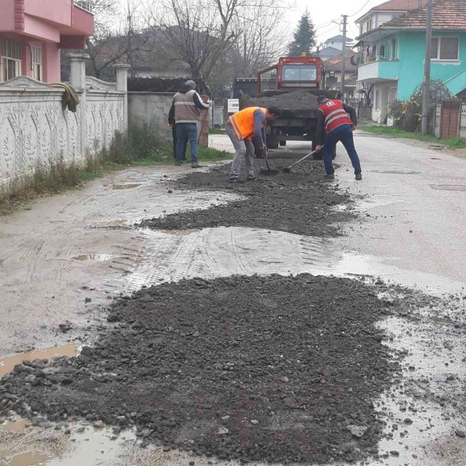 Kaldırımlar Düzenleniyor